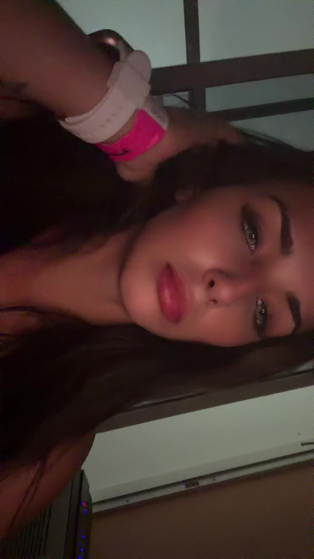 @yakelinnx