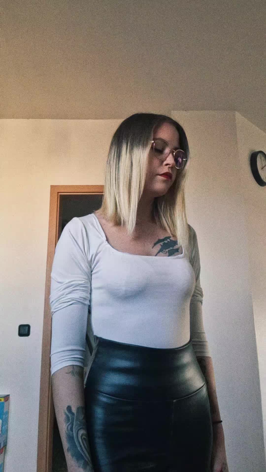 @Lisa-Marie
