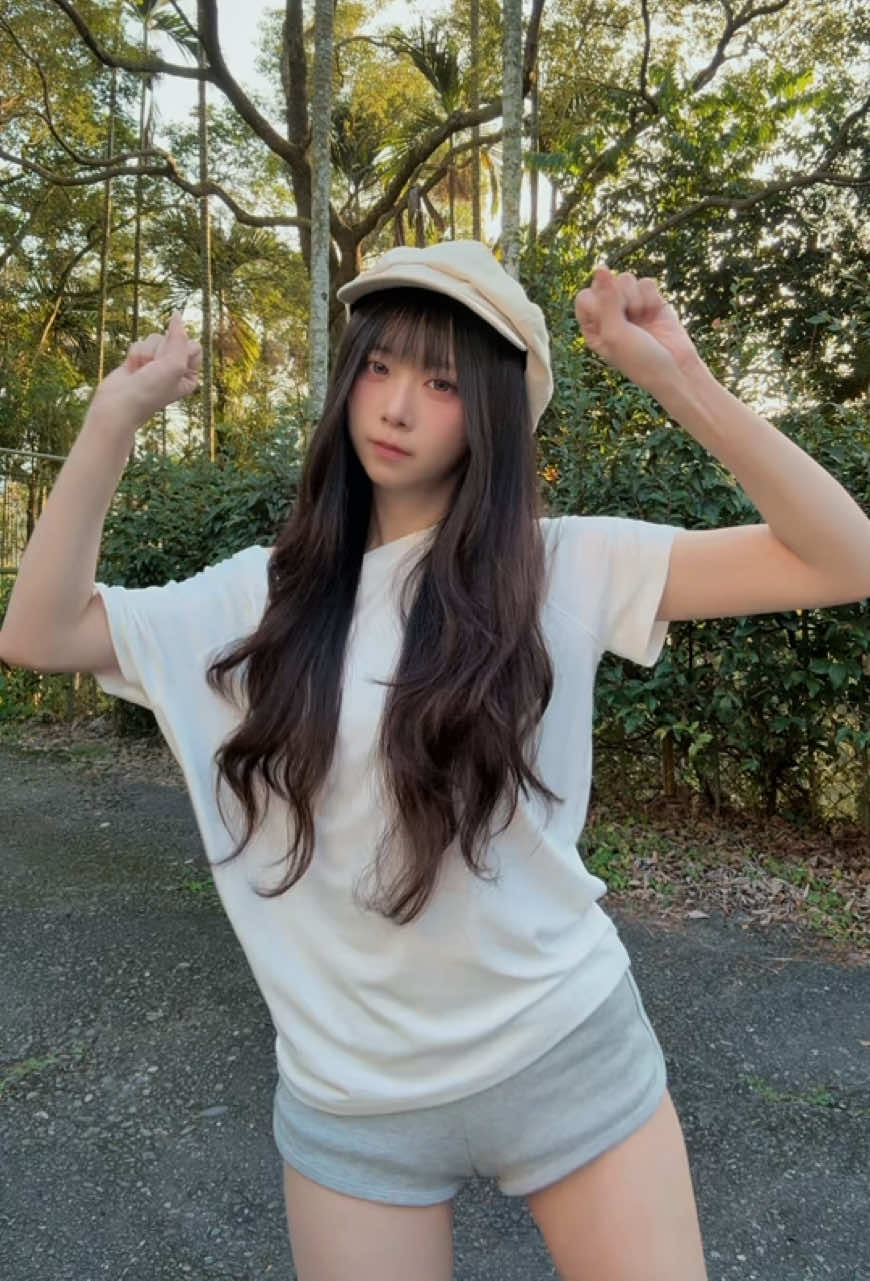 @嗷嗷嗷嗷𖠌 🐺