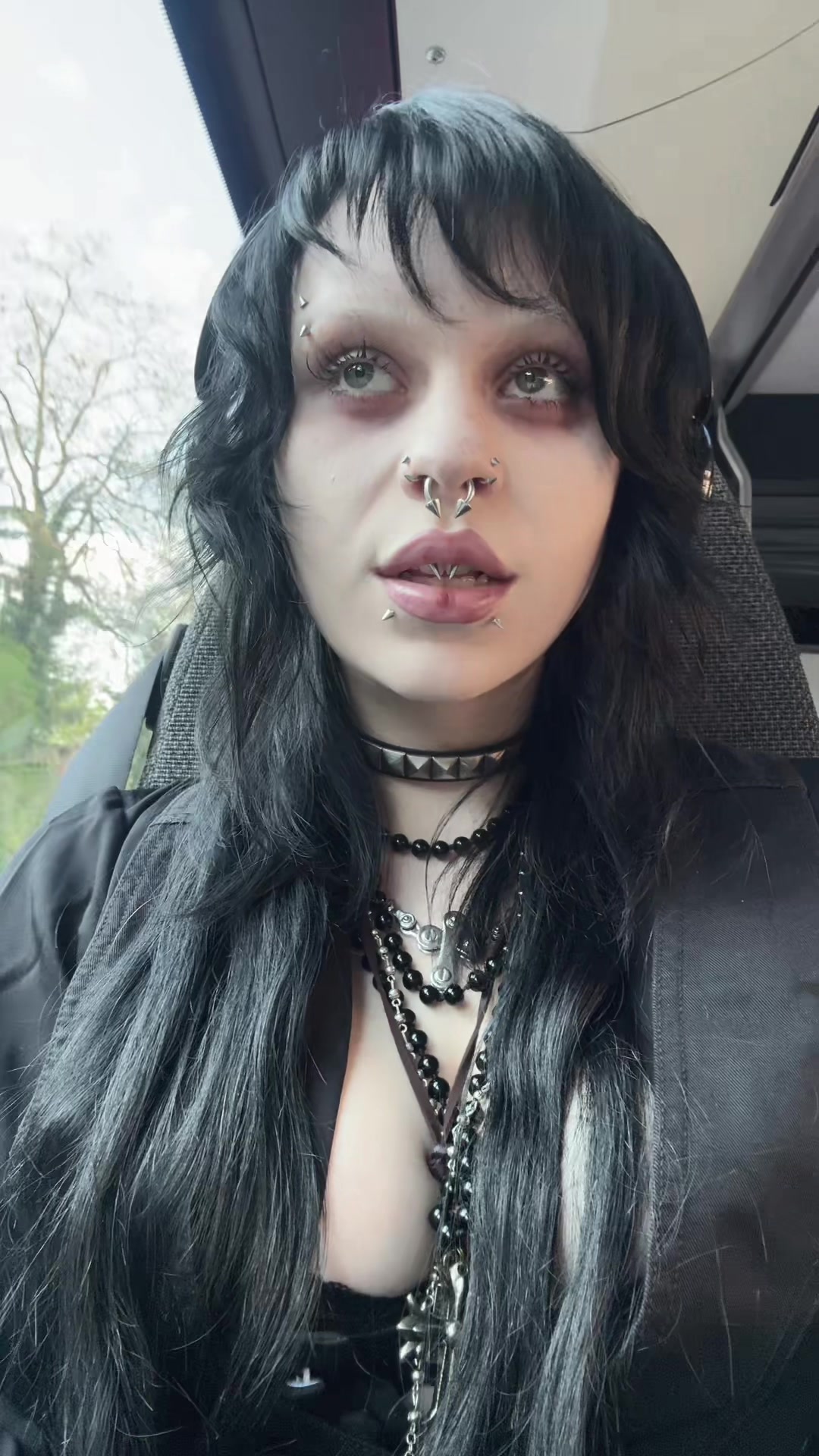 @palesw0rdsgirlx