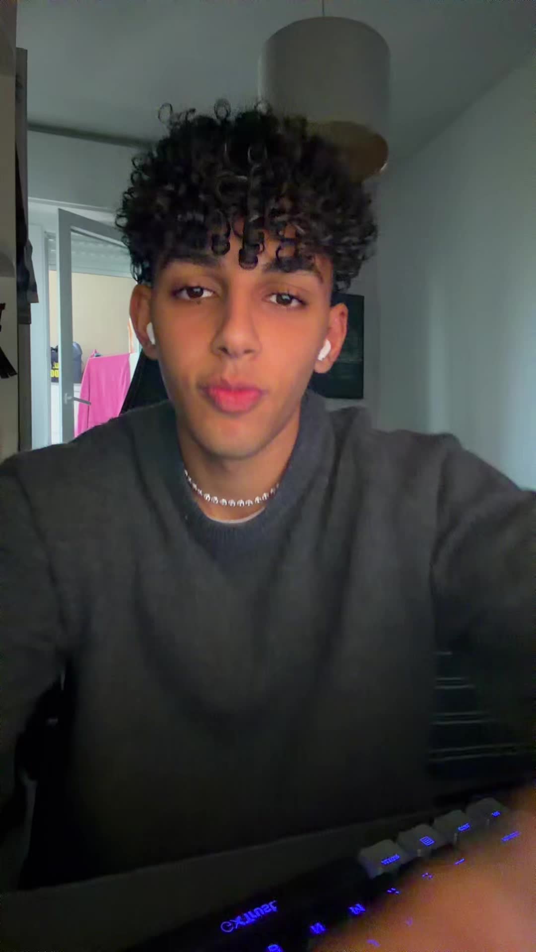 @lightskin.anass