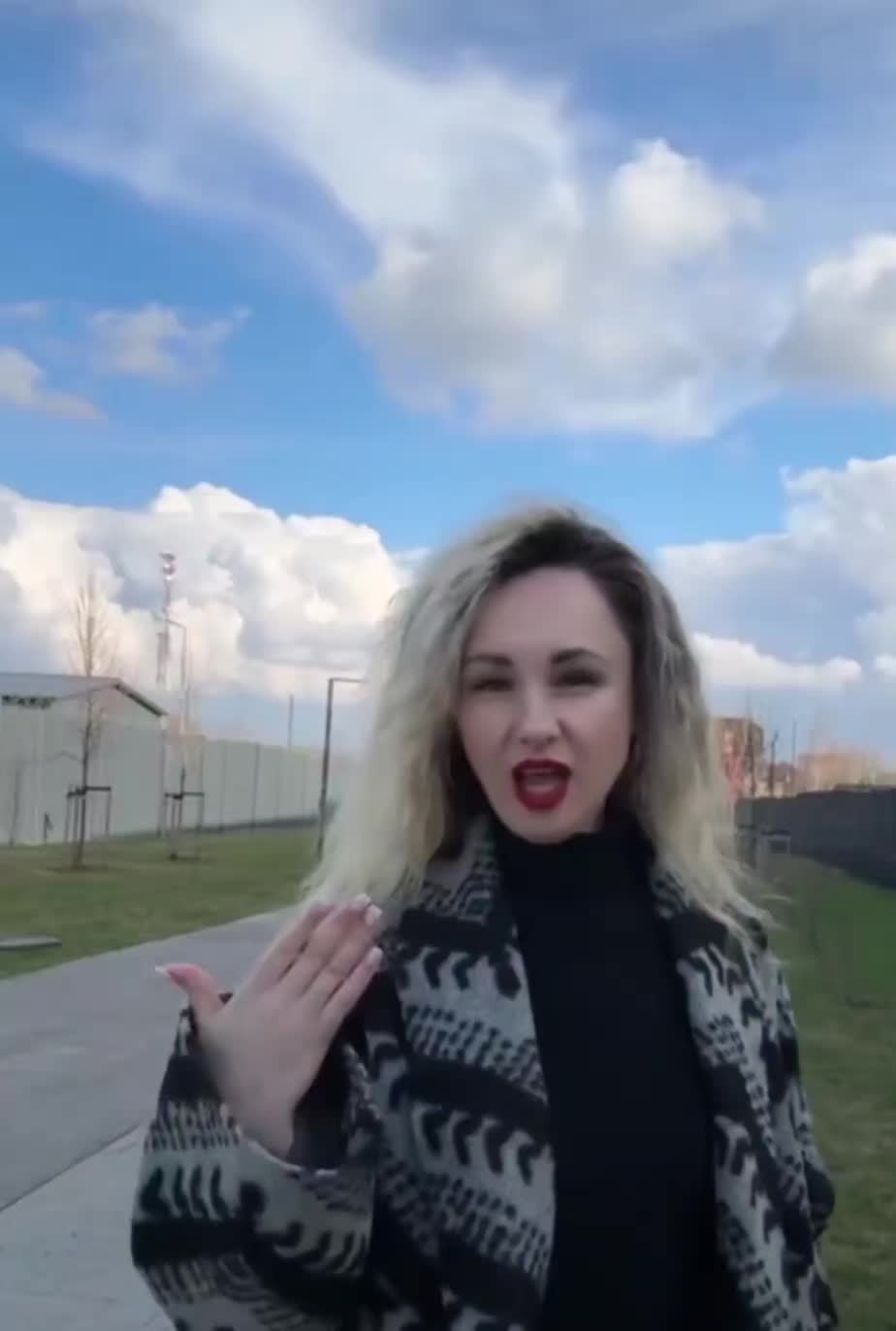 @Denisa 🖤🖤🖤🖤