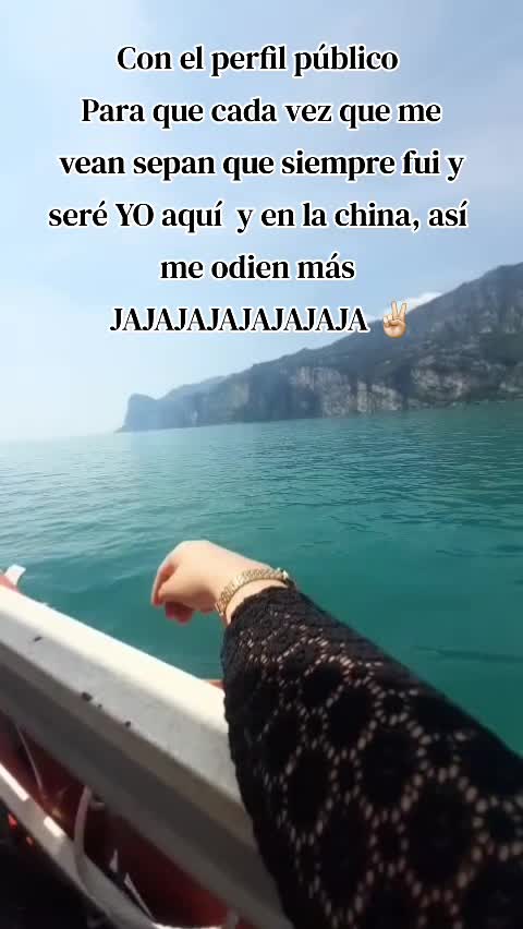 @María Teresa