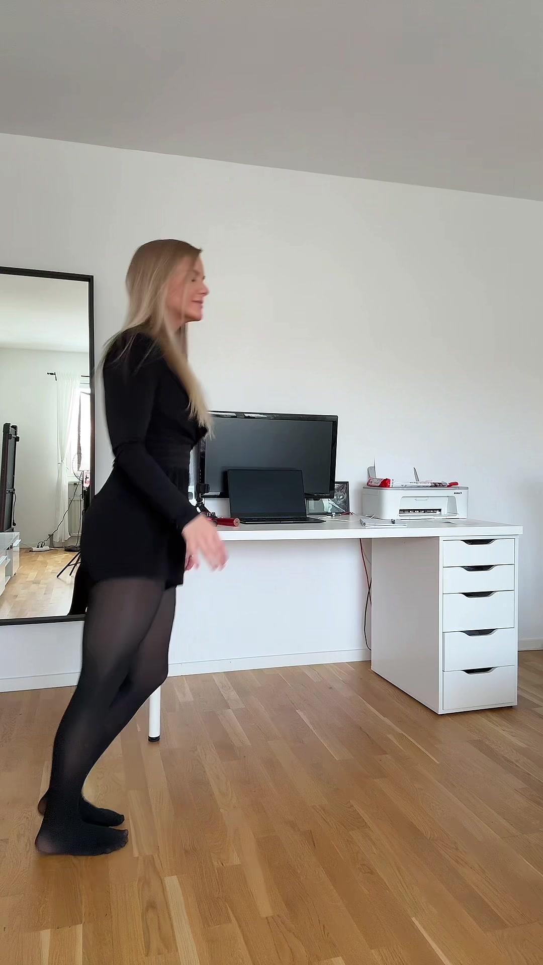 @MIAZ (Mia Emelia)
