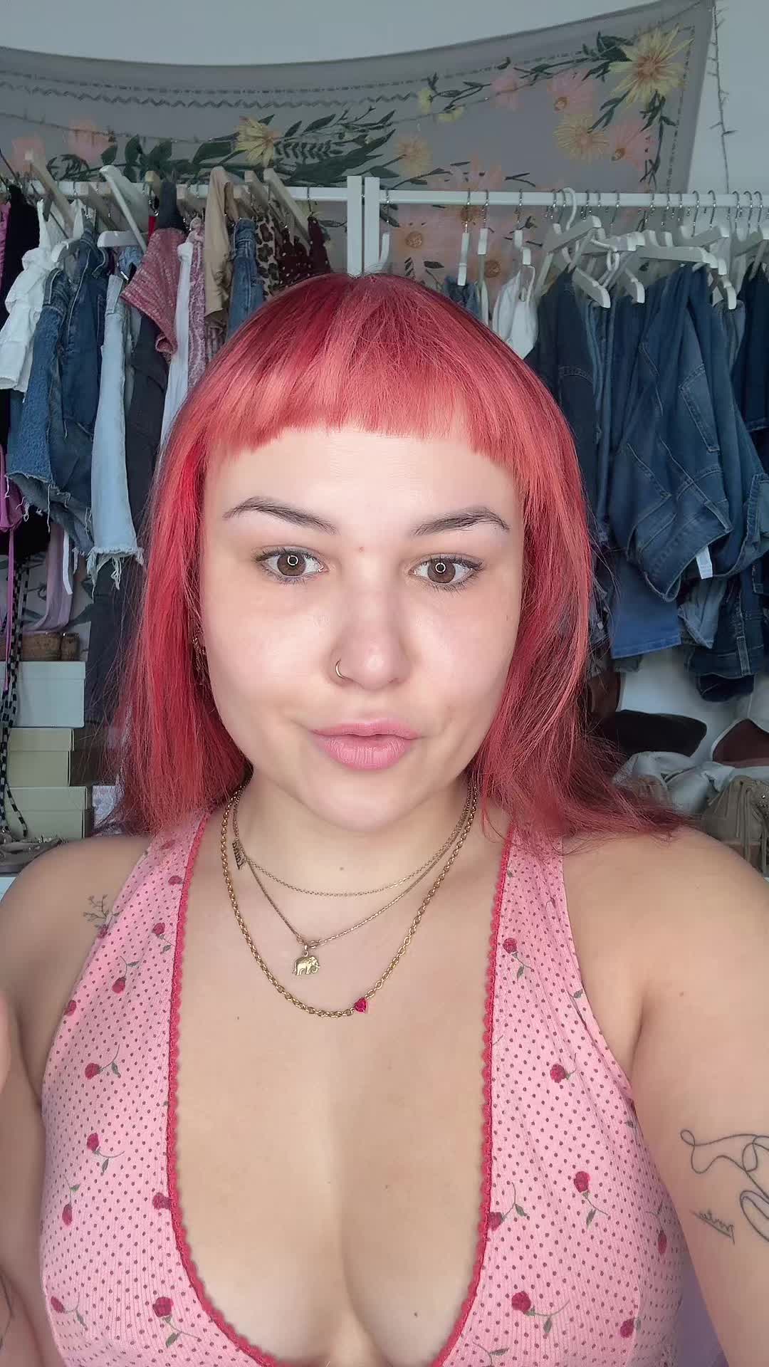 @laurassoberlife