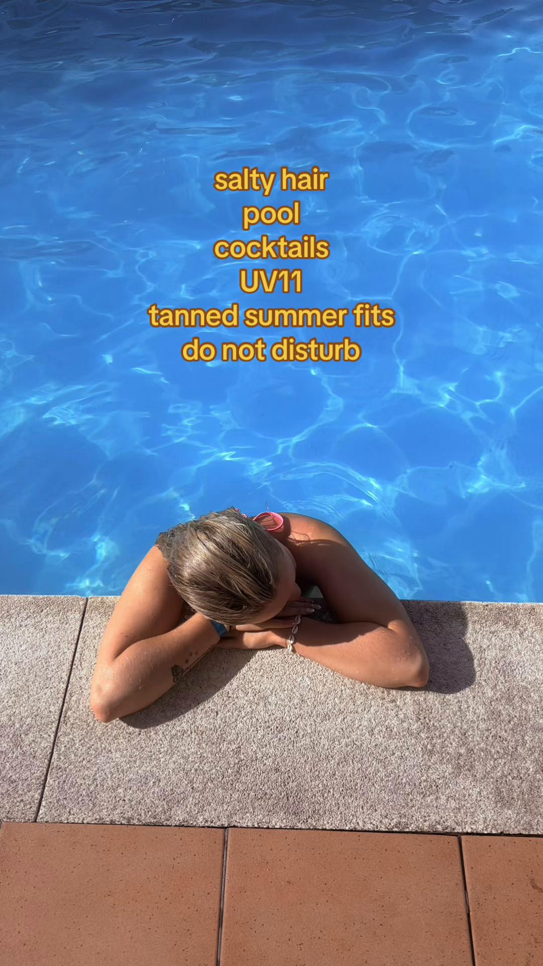 @EmmaMofficial