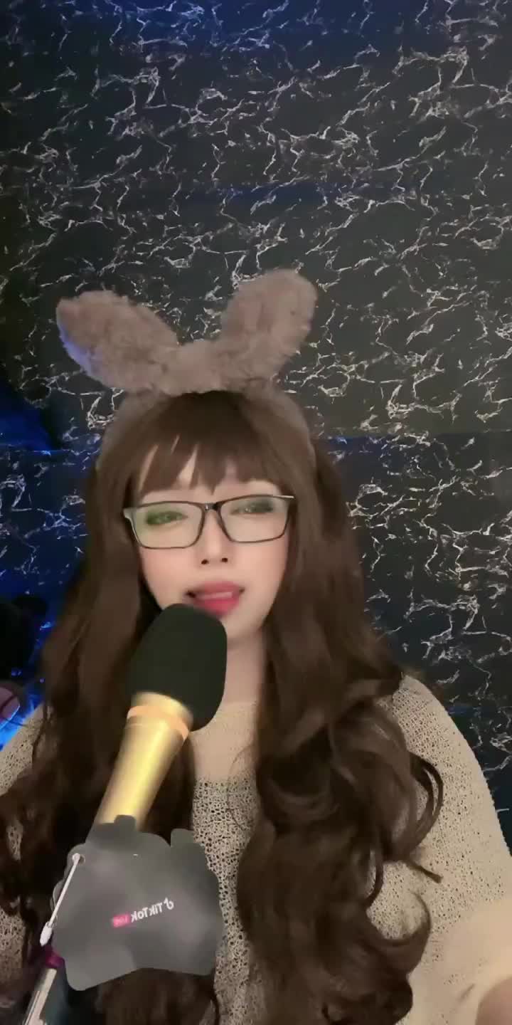@𝙎𝘼𝙉𝘿𝙍𝘼 DJ SANTAI