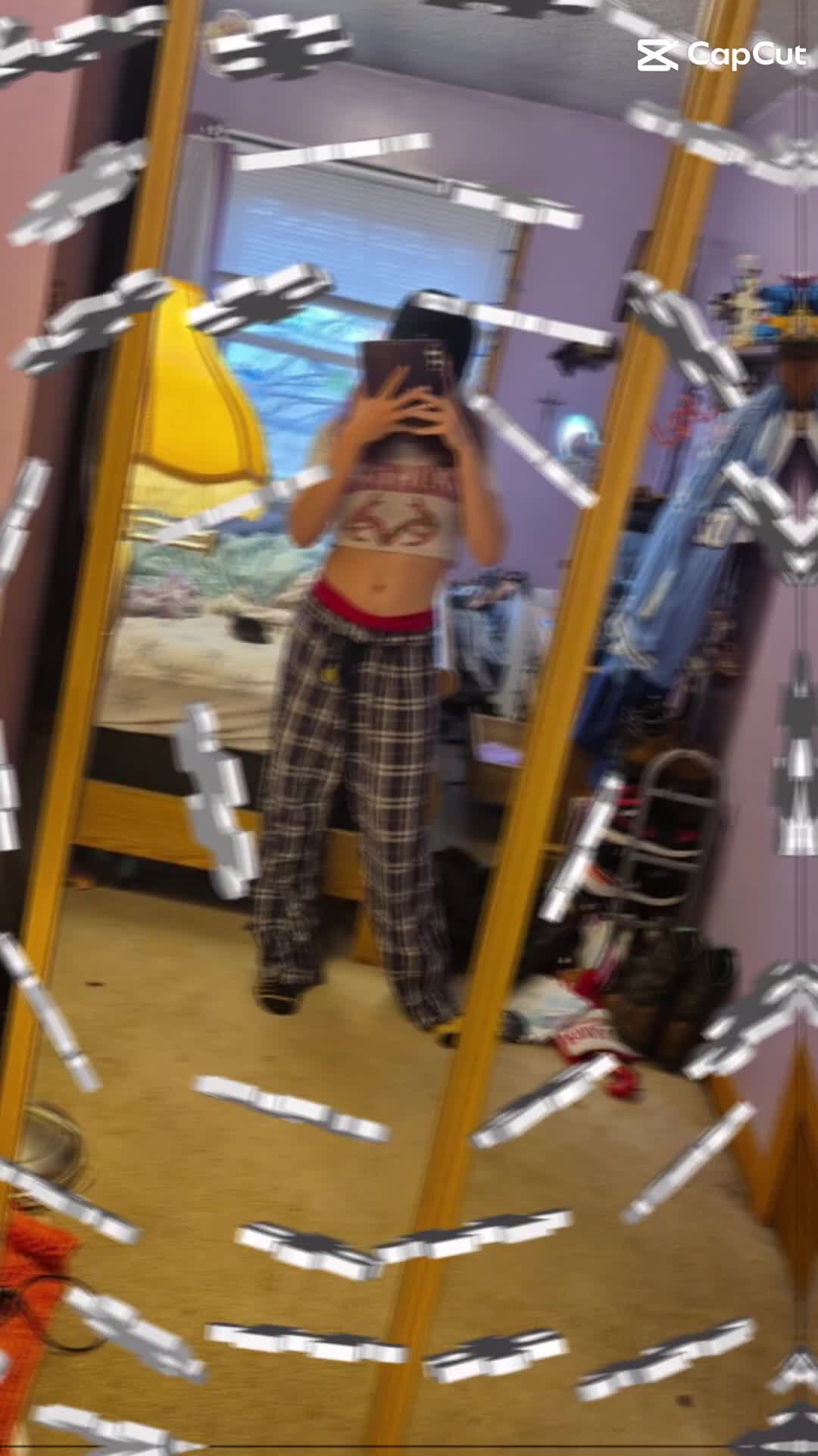 @Bella