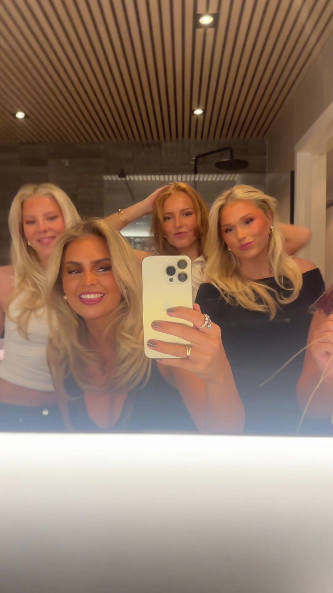 @THEA RØRBAKK