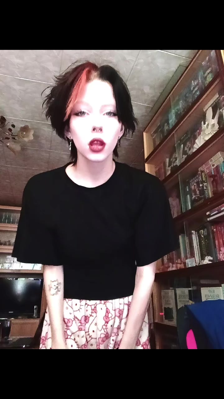@кто я?👹