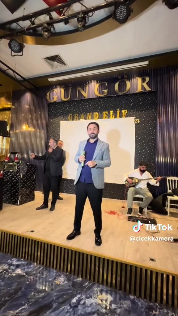 @Uz.Danışman Lena