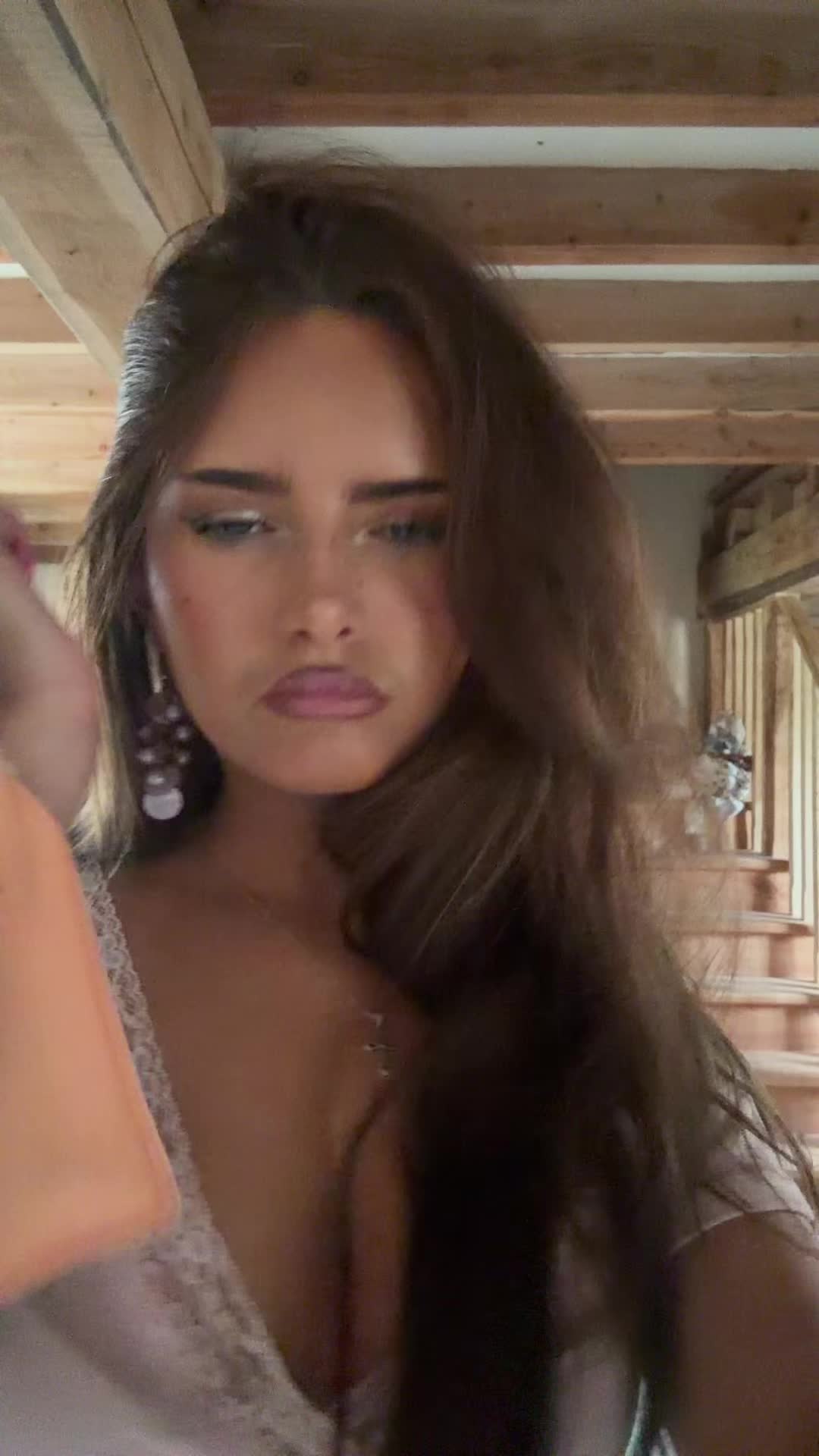 @niamhalicecorlass