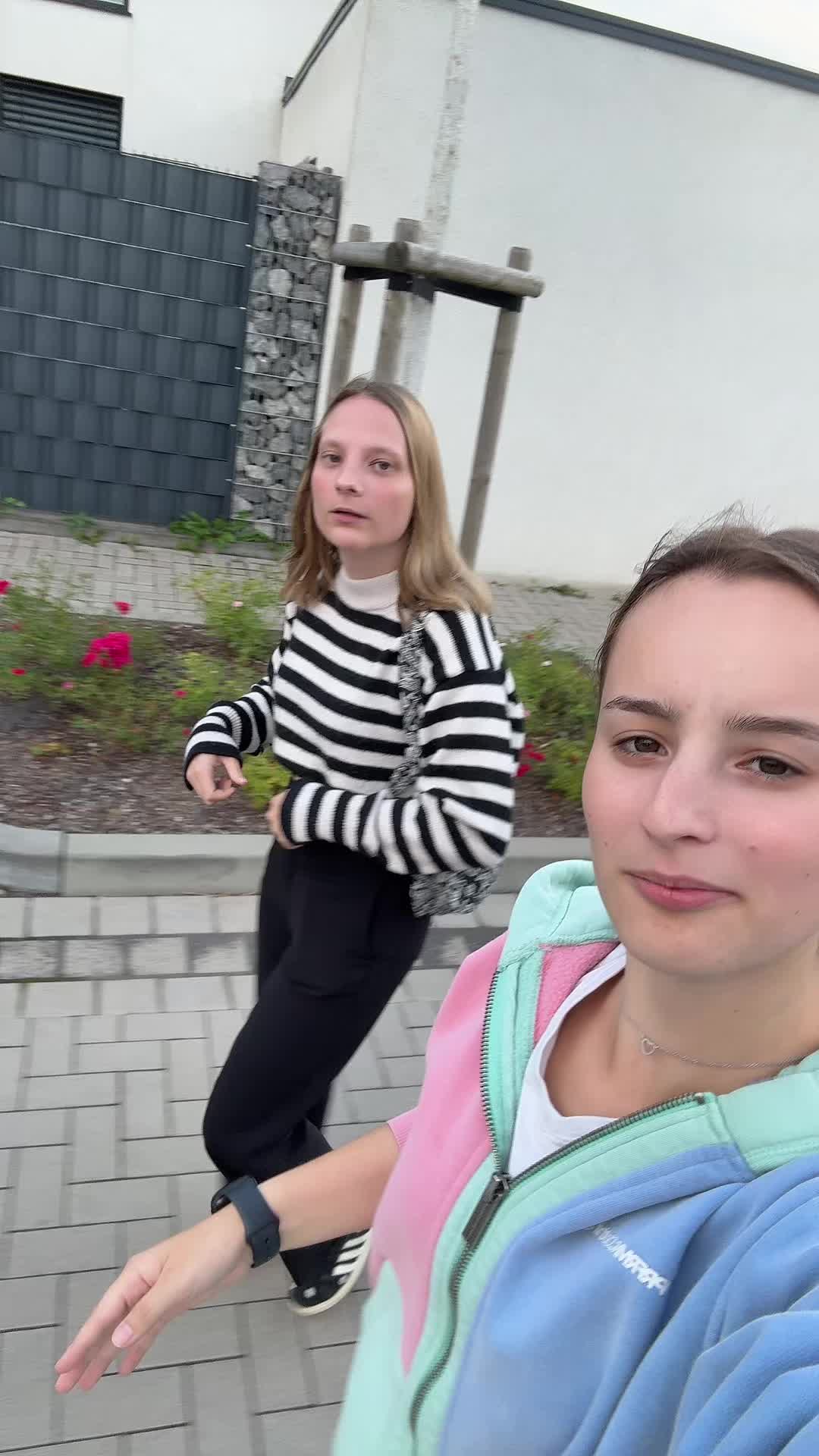 @Lara