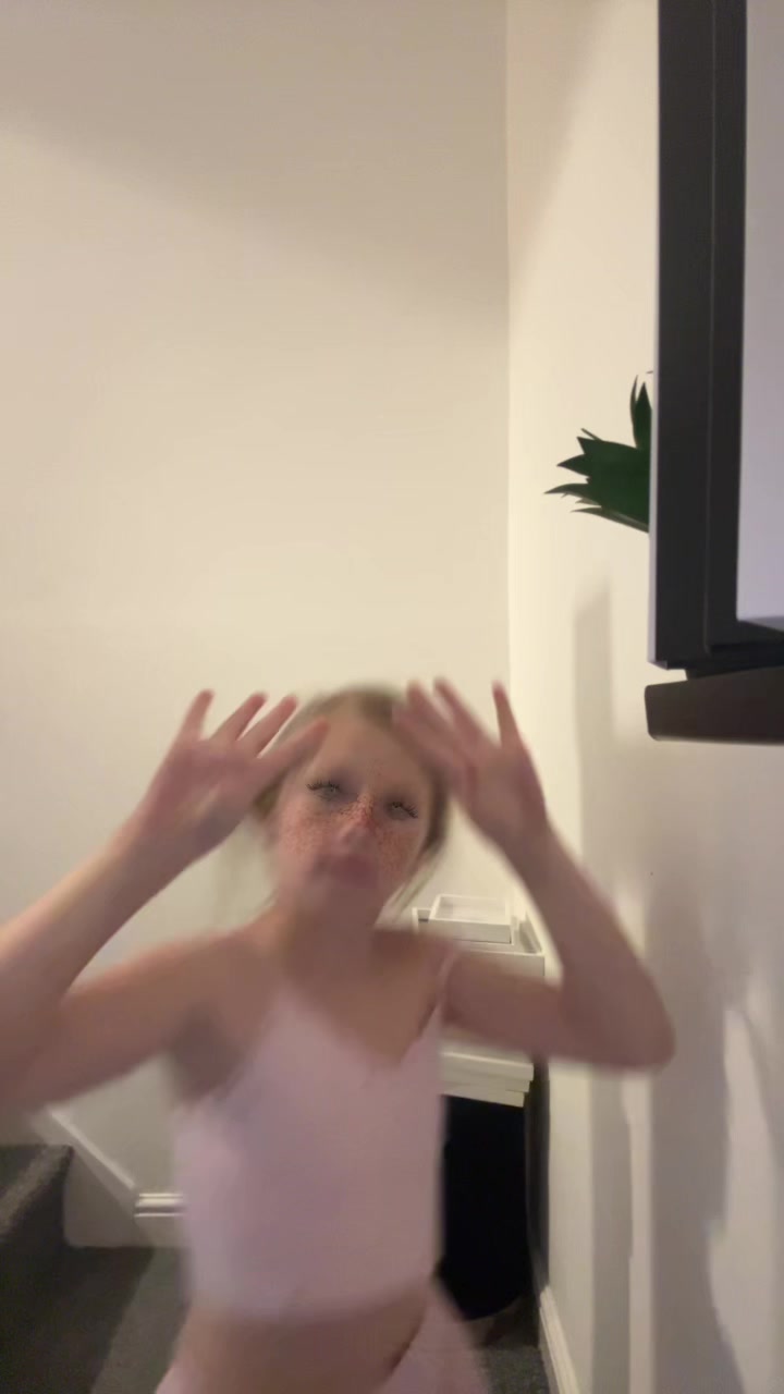 @??