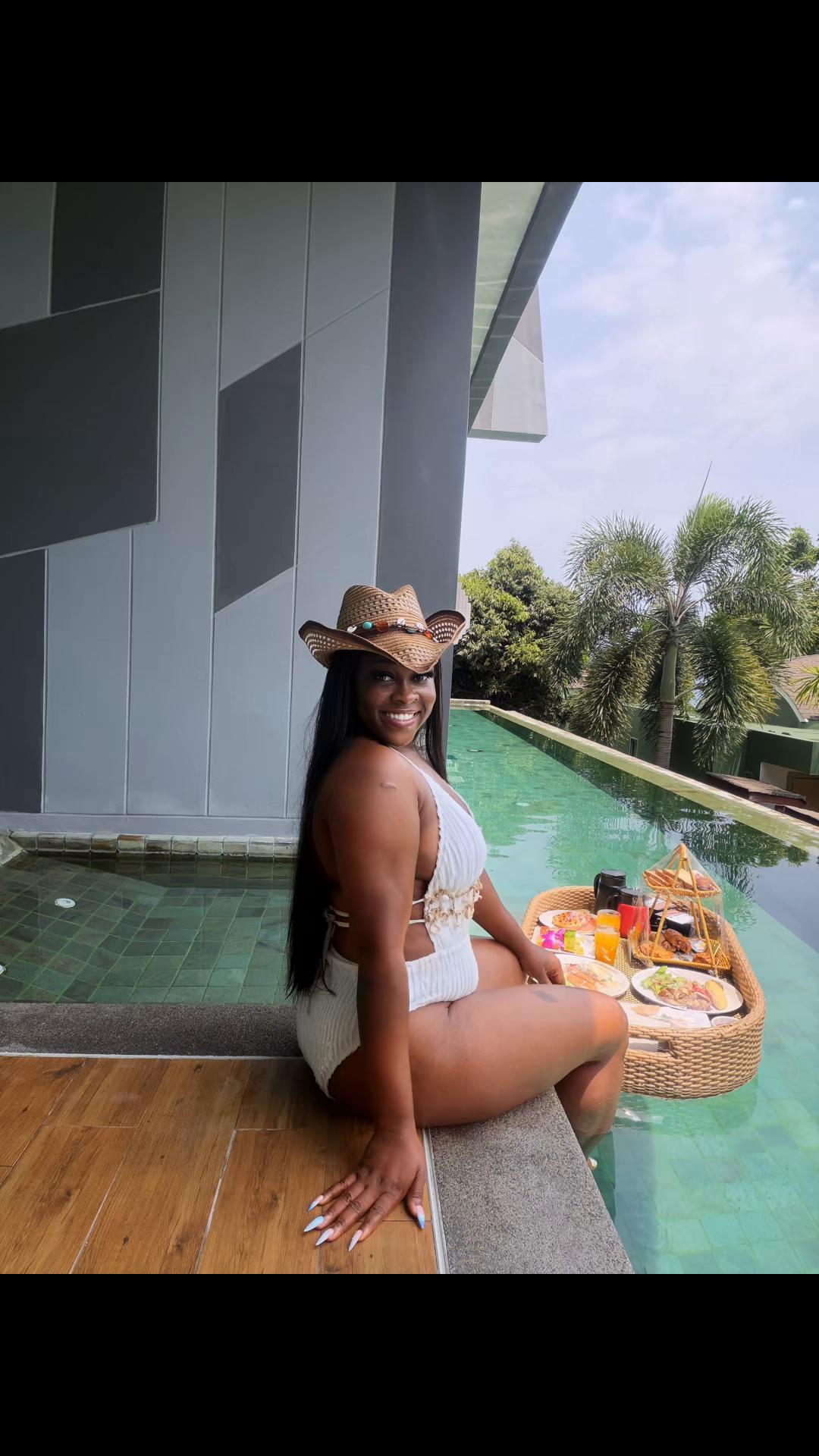 @ladyparis1