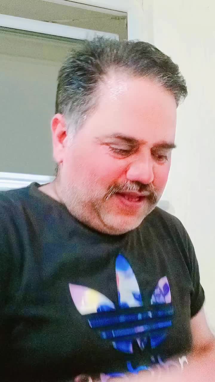 @,:",:"p;:r..e.:e.,;t#*🤟🤟