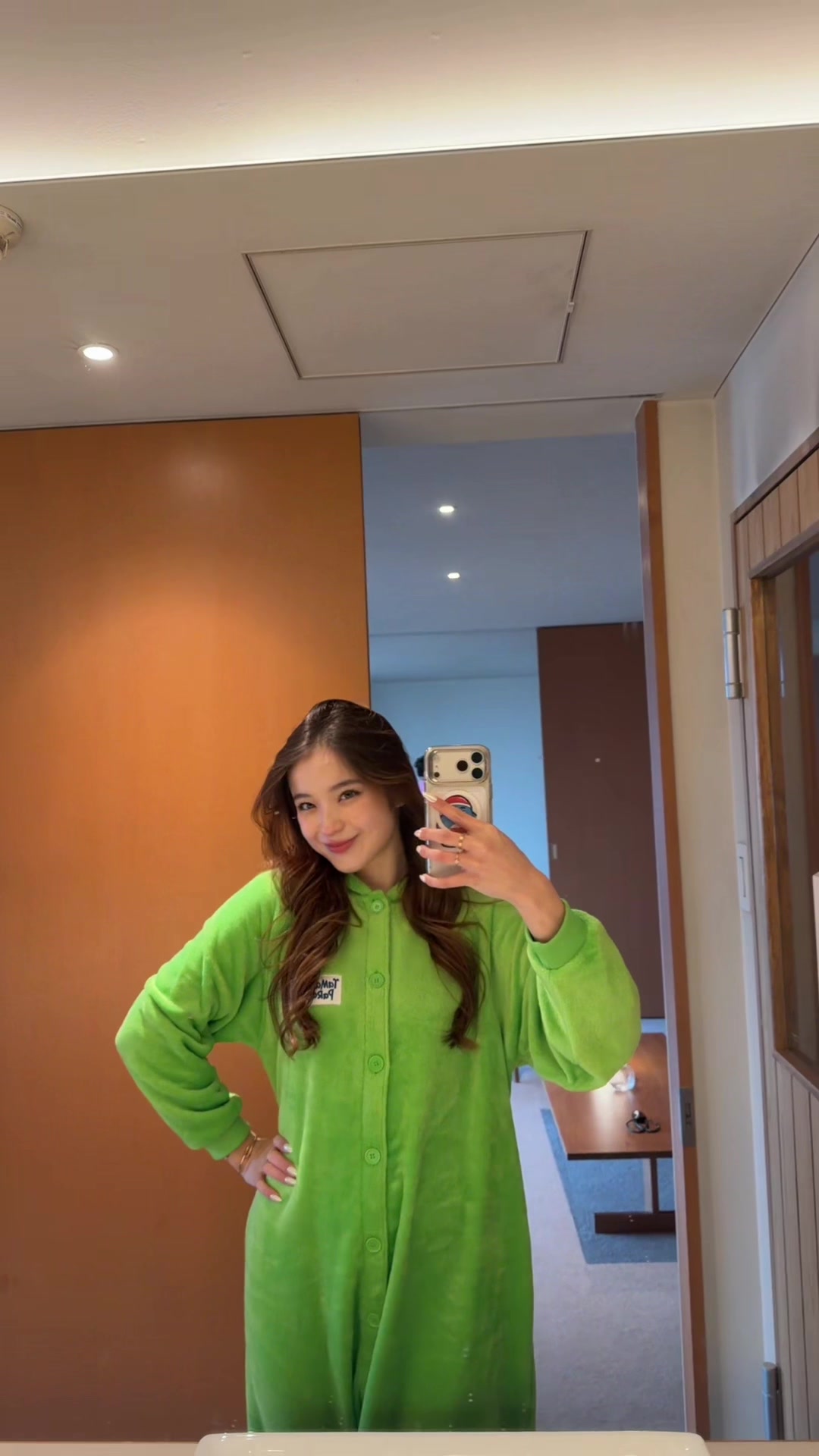 @Luna
