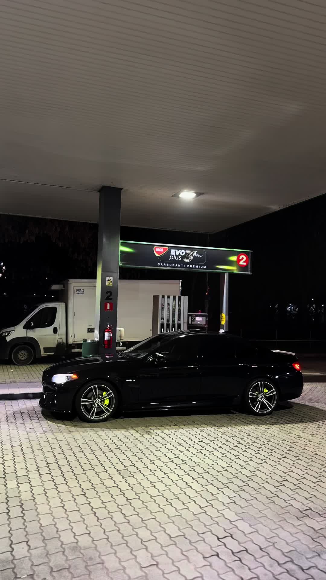 @A D E L I N N N