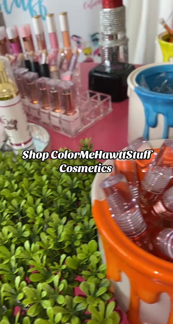 @ColorMeHawttStuff