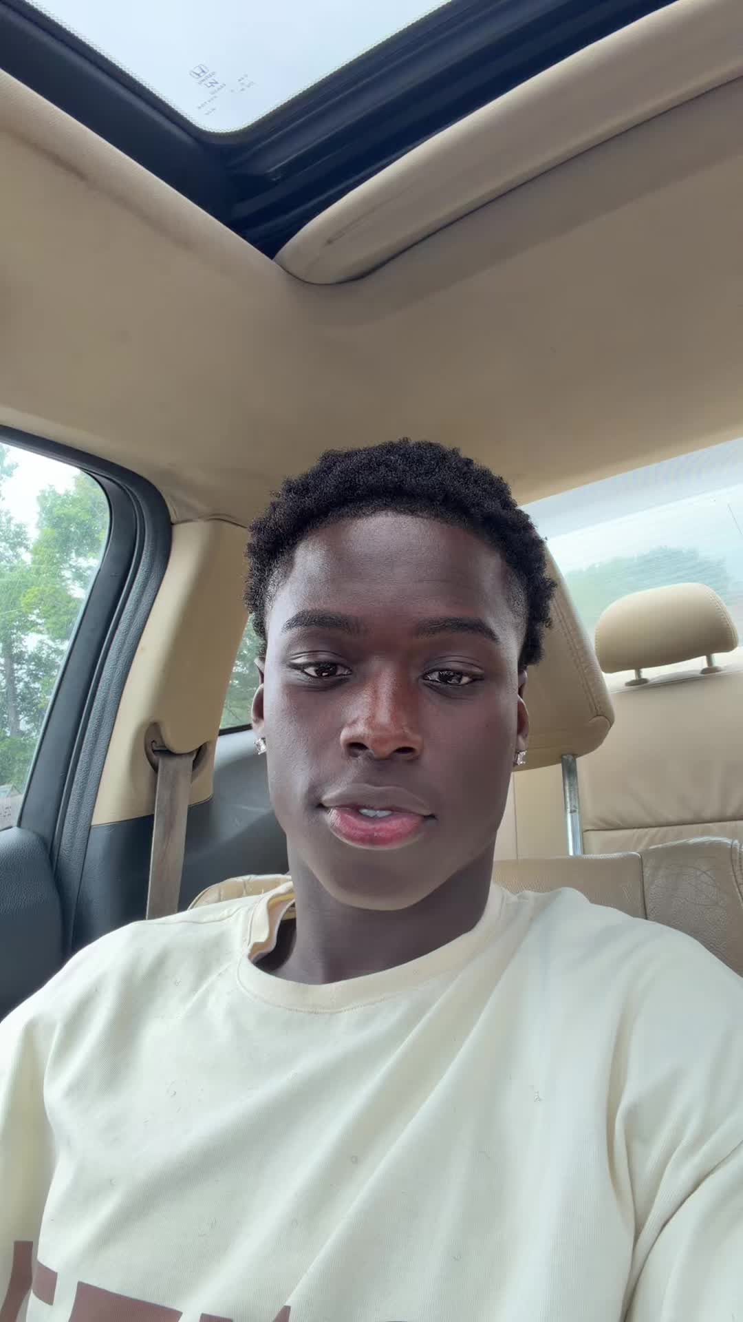 @Dee🌟