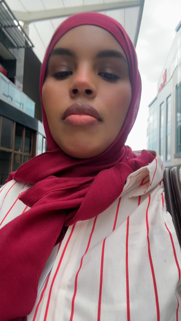 @Aisha🧸