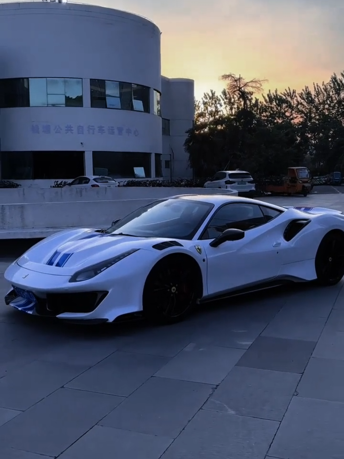 @Huang Cars