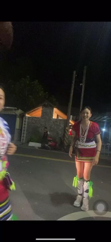 @이이伊伊yiyi