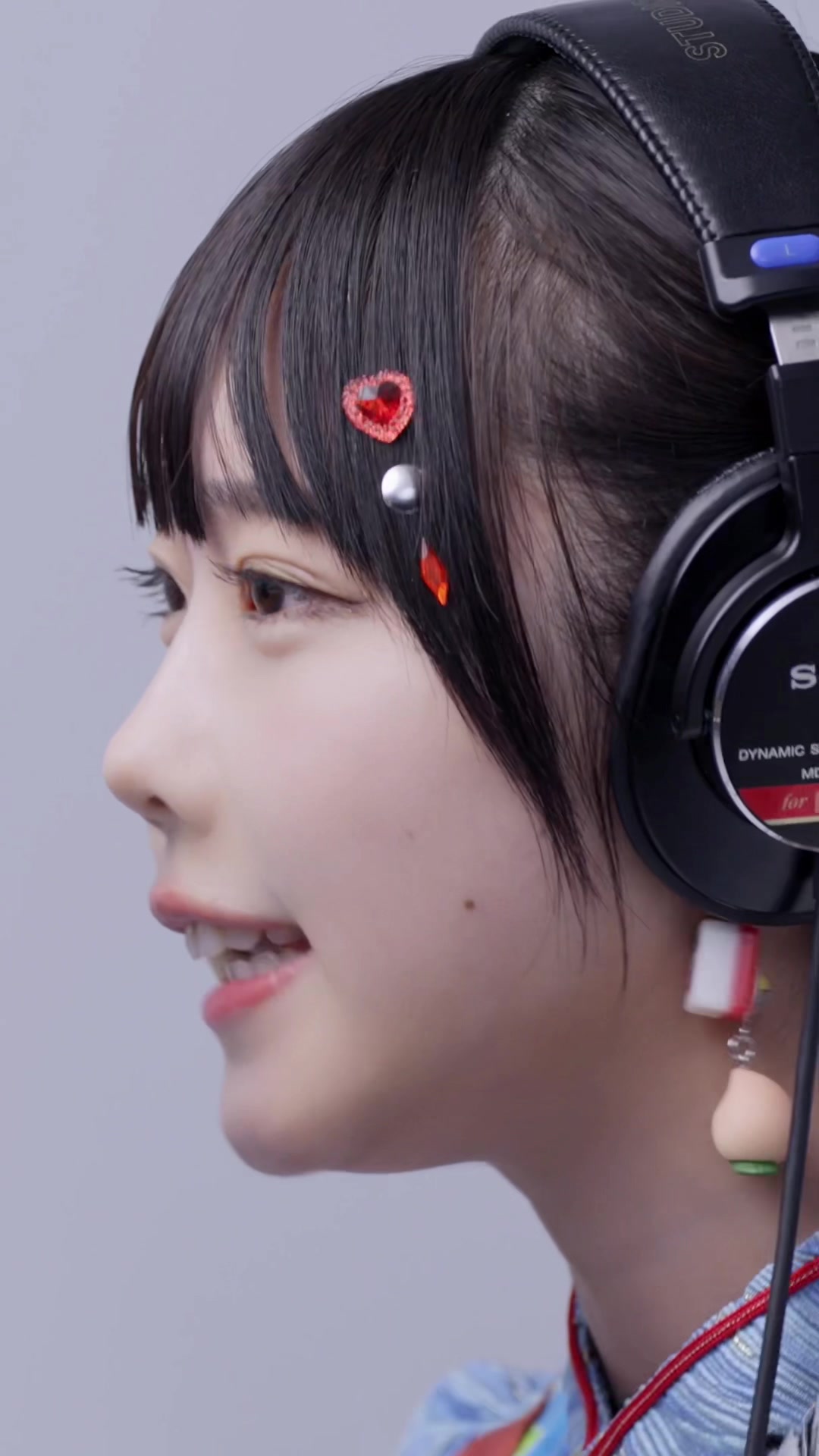 @あの