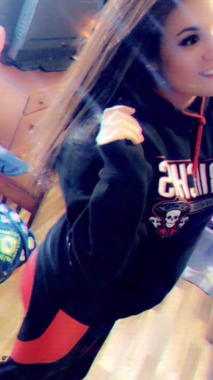 @_Sabrina_