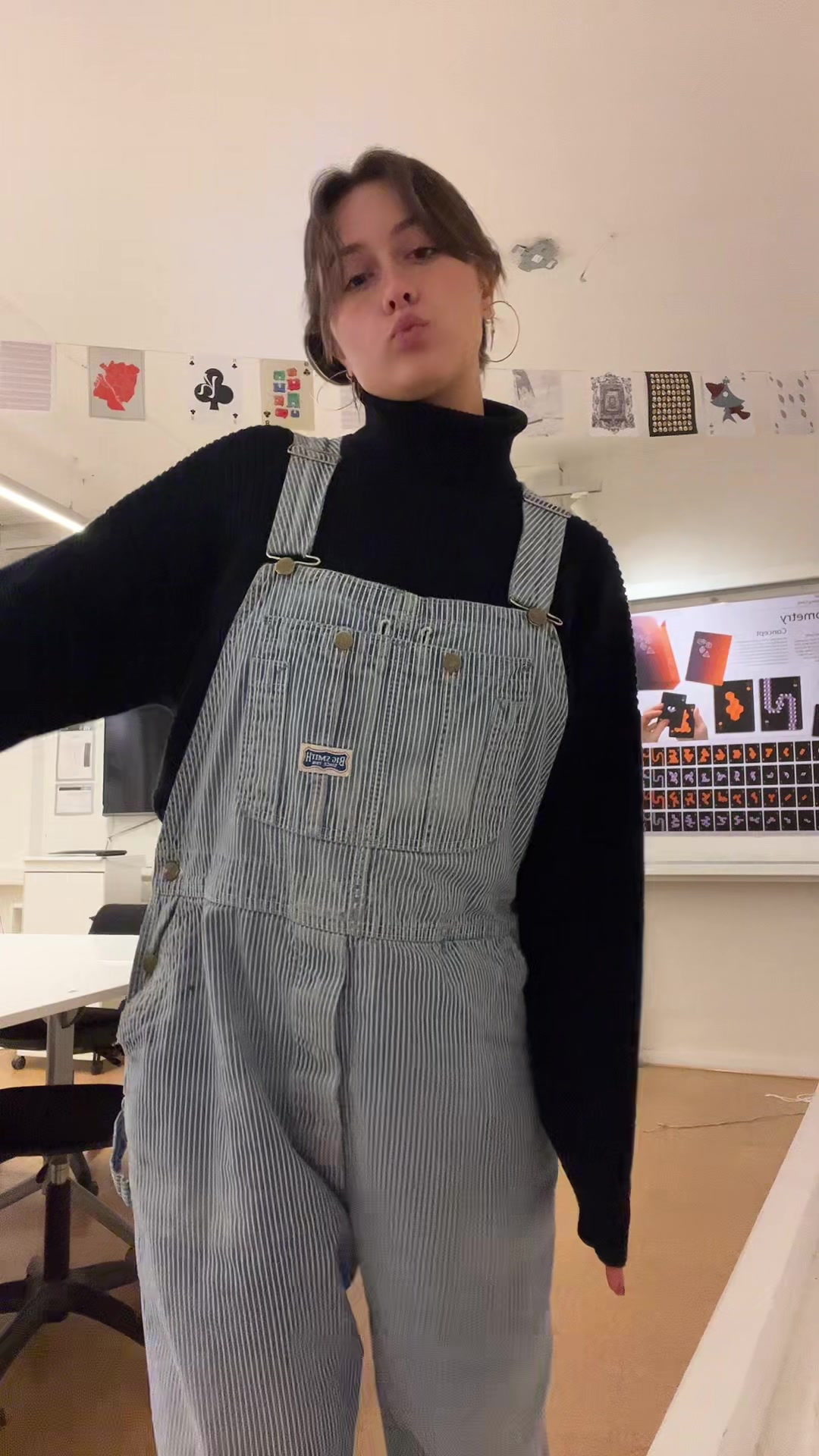 @Ella