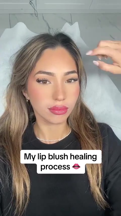 @LIP BLUSH SYDNEY
