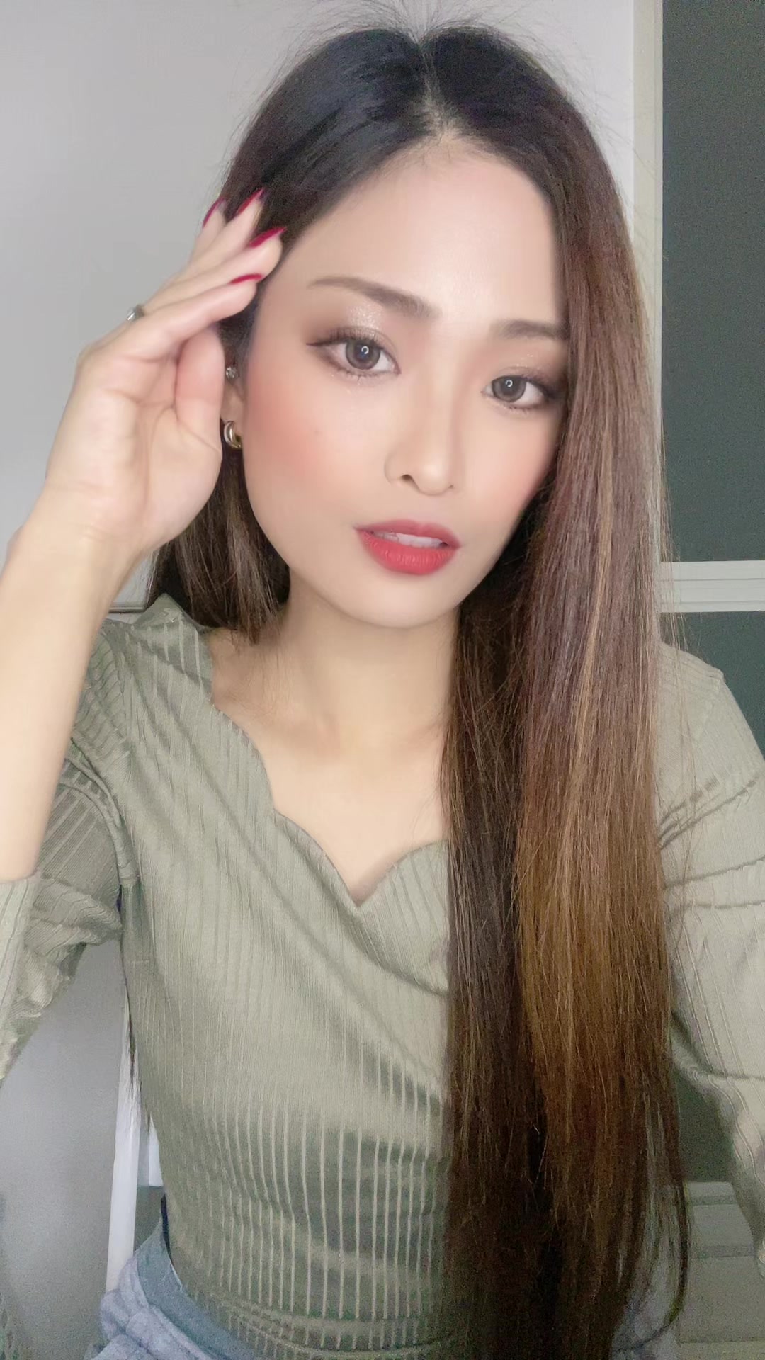 @麗華