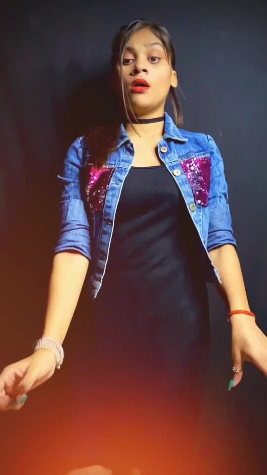 @👑👑Divya👑 tyagi👑?