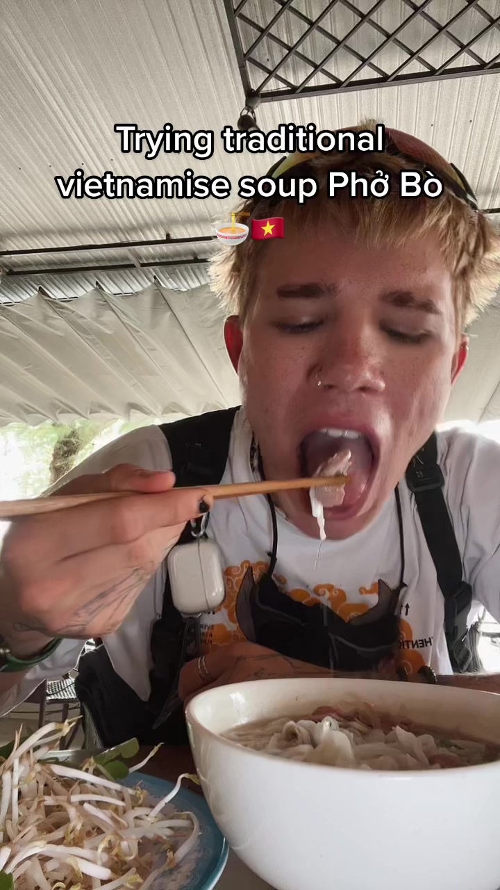 @TÍM
