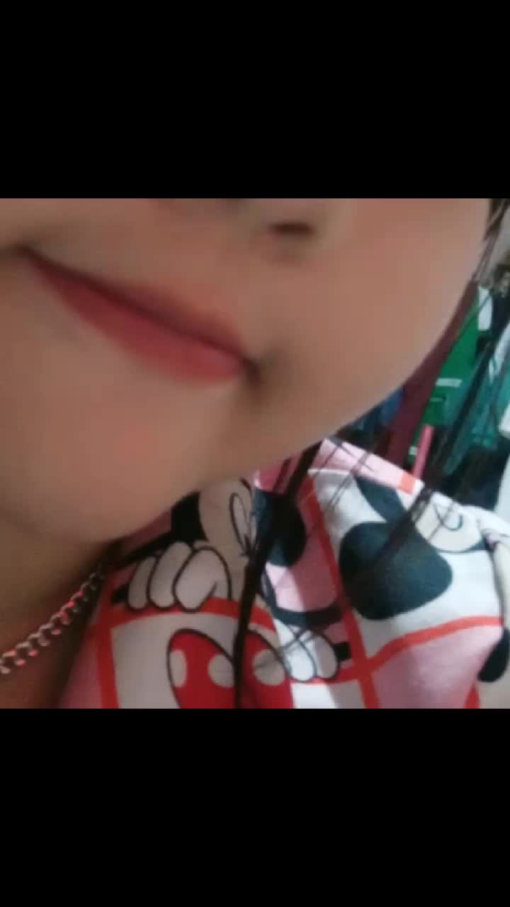 @●︿●
