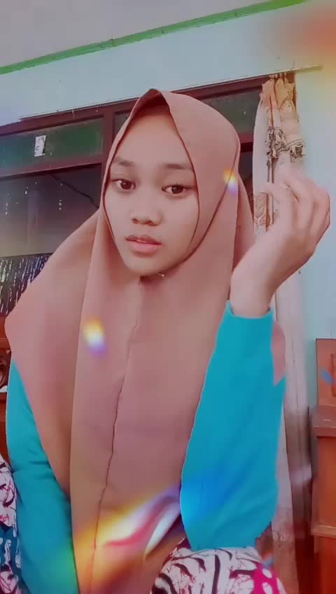 @Annisa021