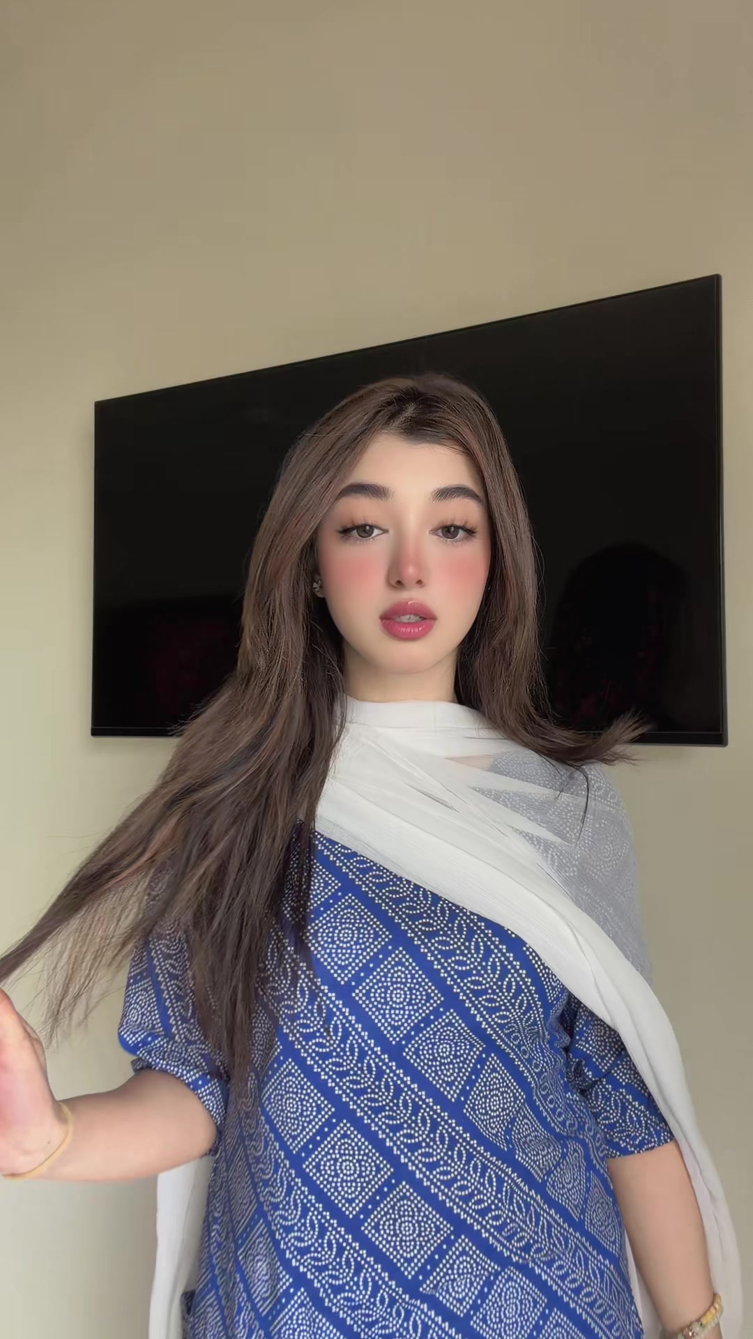 @amna_sal_