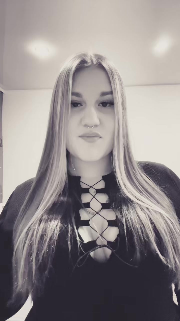 @𝕖𝕧𝕠_𝕣𝕜𝕒🦋