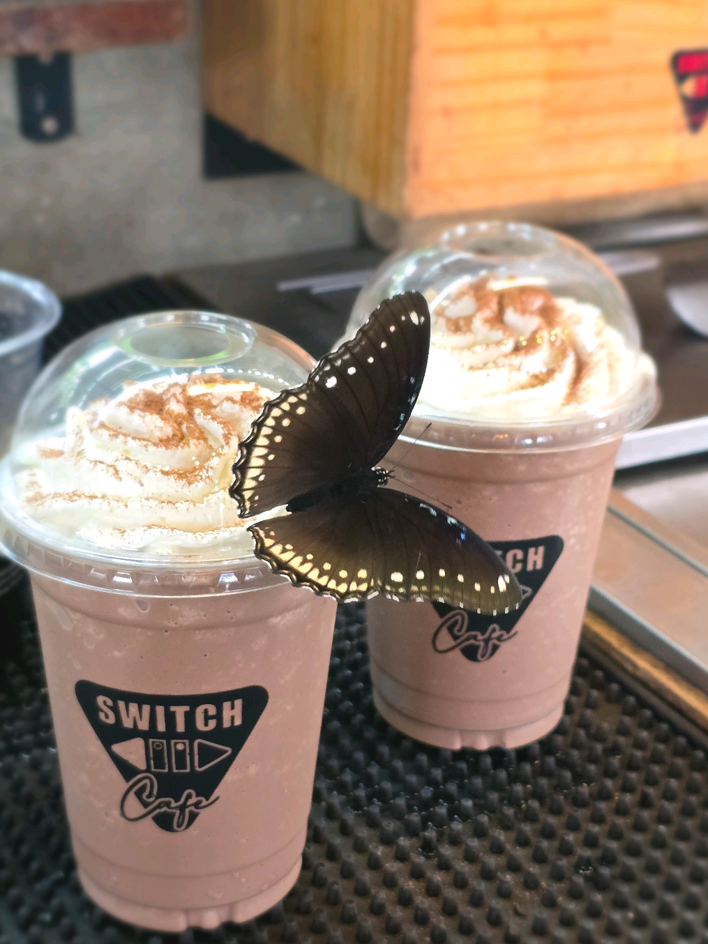 @Switch cafe ສະວິດຈ ຄາເຟ່