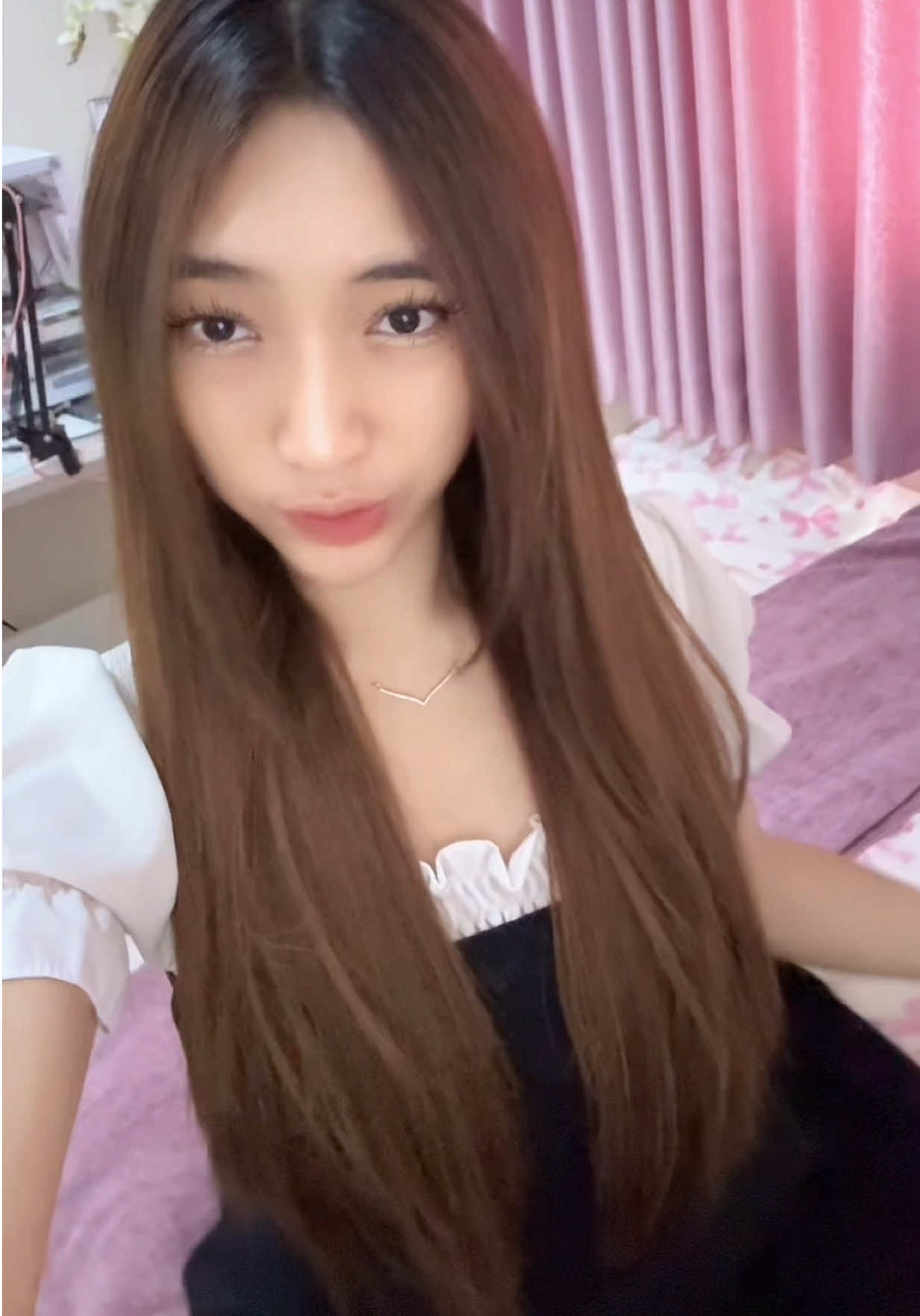 @NOVIVEK | KYN