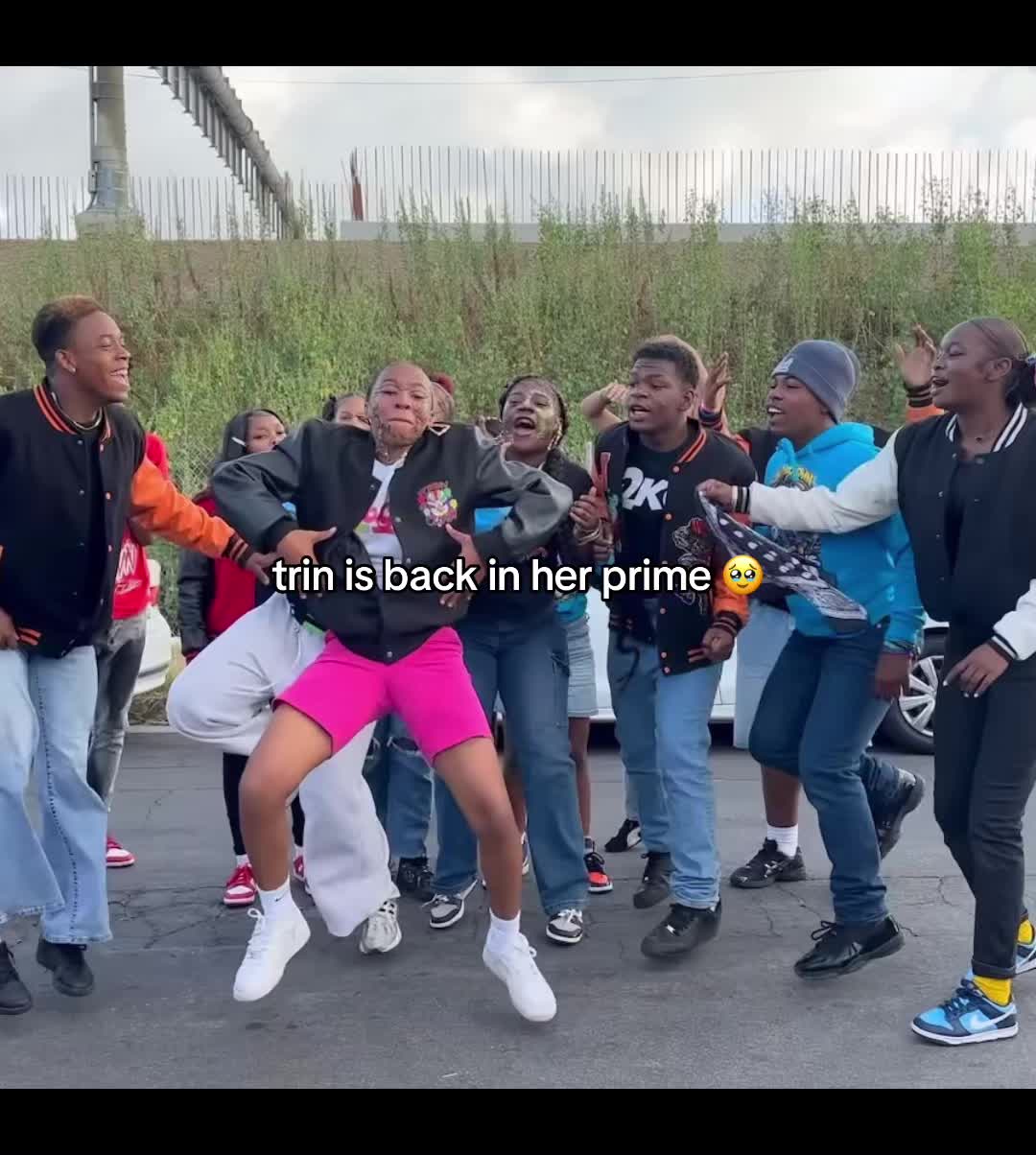 @𝜗𝜚