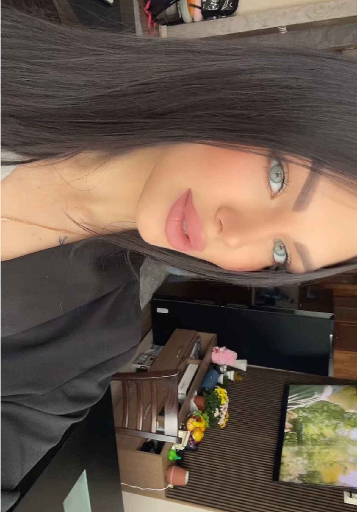 @adelyinna