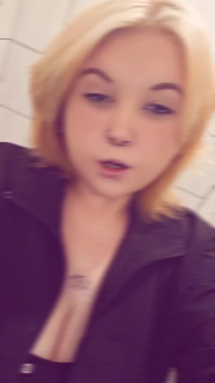 @𝓥𝓲𝓿𝓲𝓪𝓷𝓮🇩🇪💣