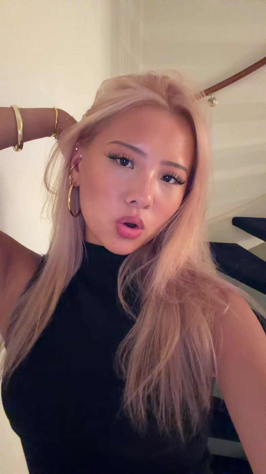 @u