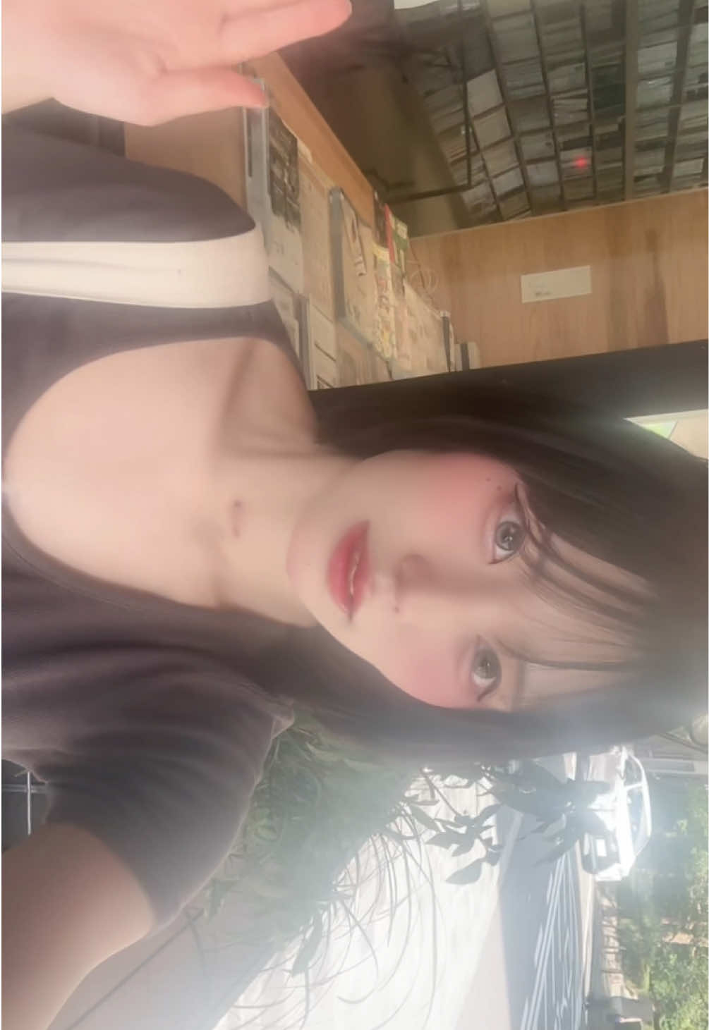 @ユリ