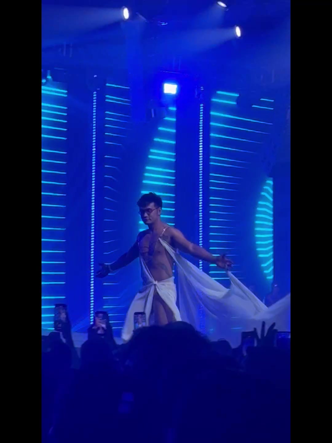 @markabrenica27