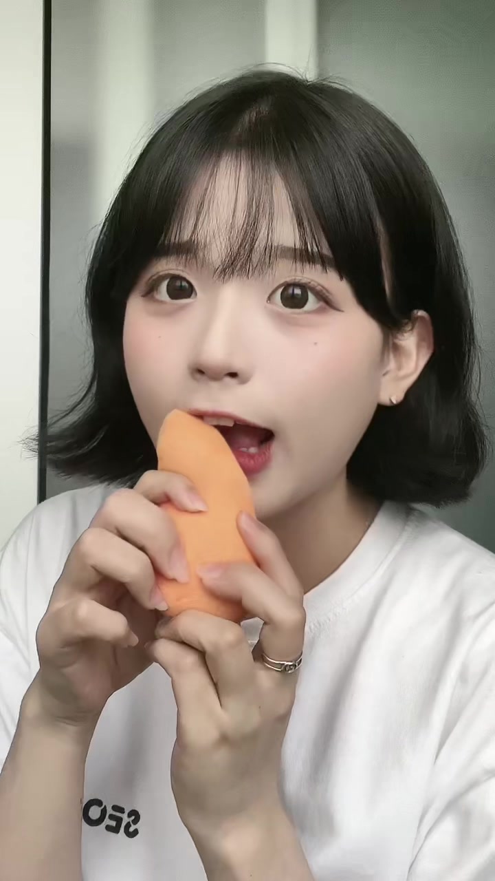 @채채