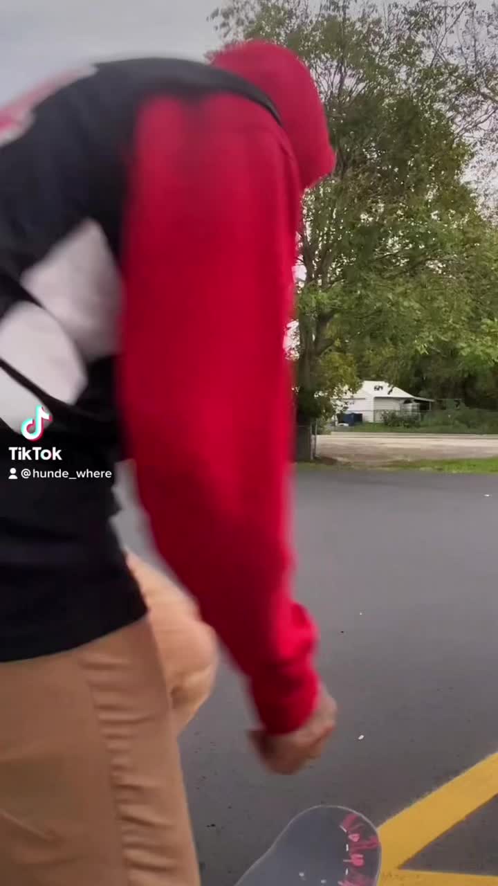 @HundeWhere