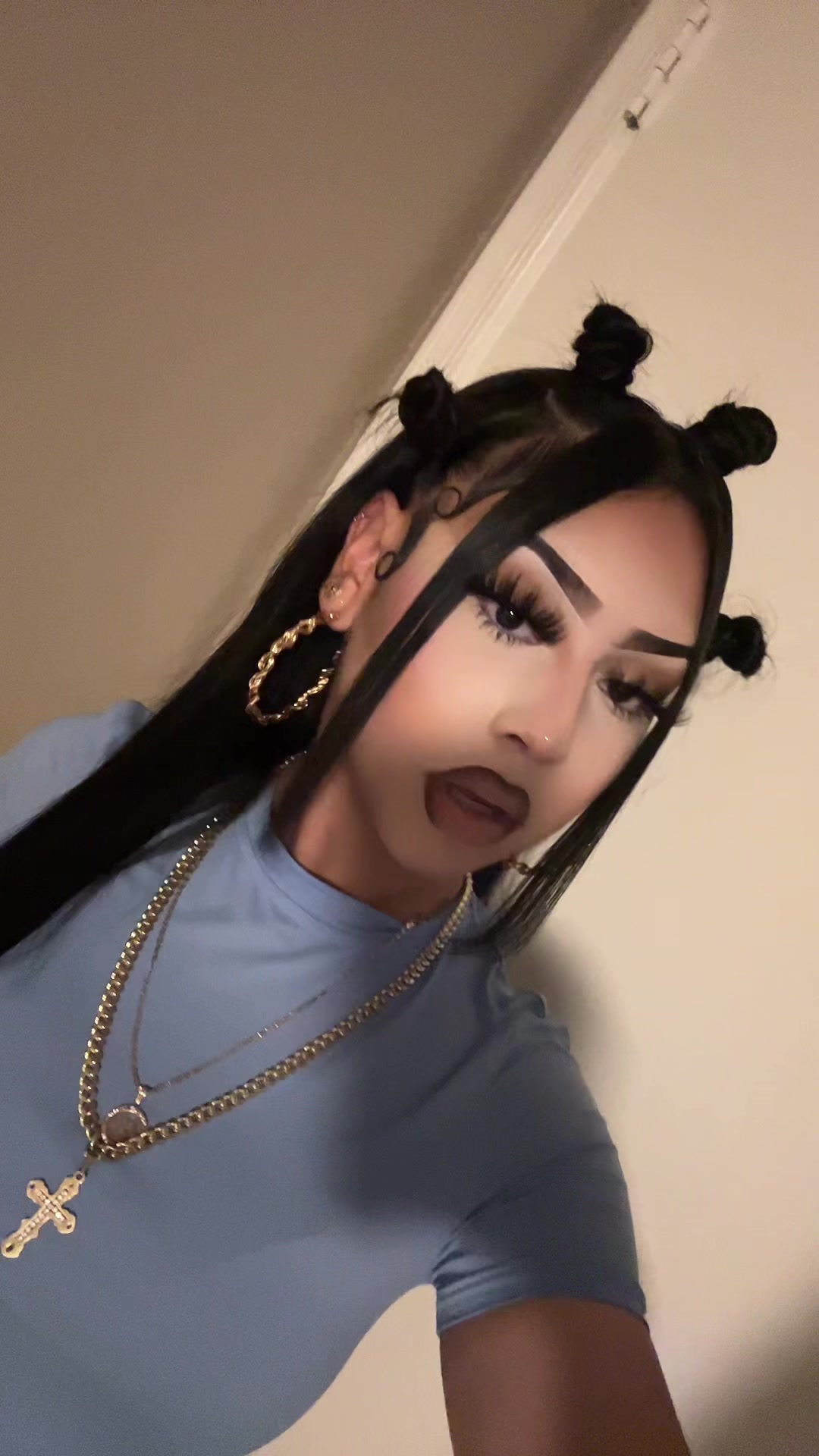 @♛