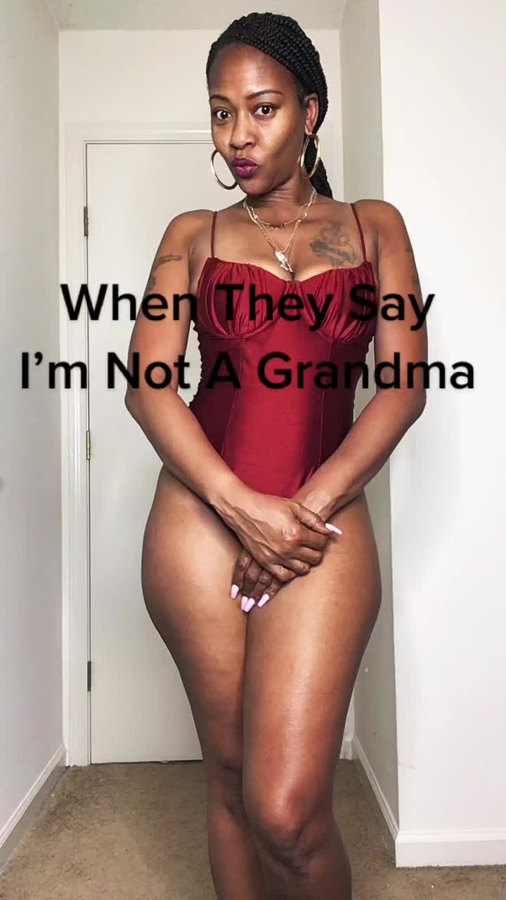 @D e e S t y l e s &ldquo;Ms.Putiton&rdquo;